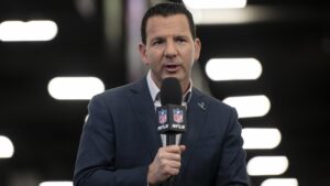 Ian Rapoport Talks Breaking Joe Flacco Trade on Golf Course, Not Recognized by Group