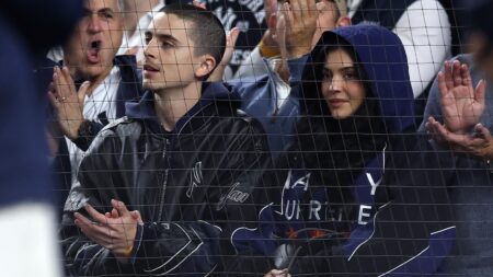 Timothee Chalamet, Kylie Jenner Attend Yankees’ Loss After Revealing Shaved Haircut