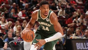 Giannis Trade Inquiries Reportedly Received by Bucks After Knicks Rumors Surfaced