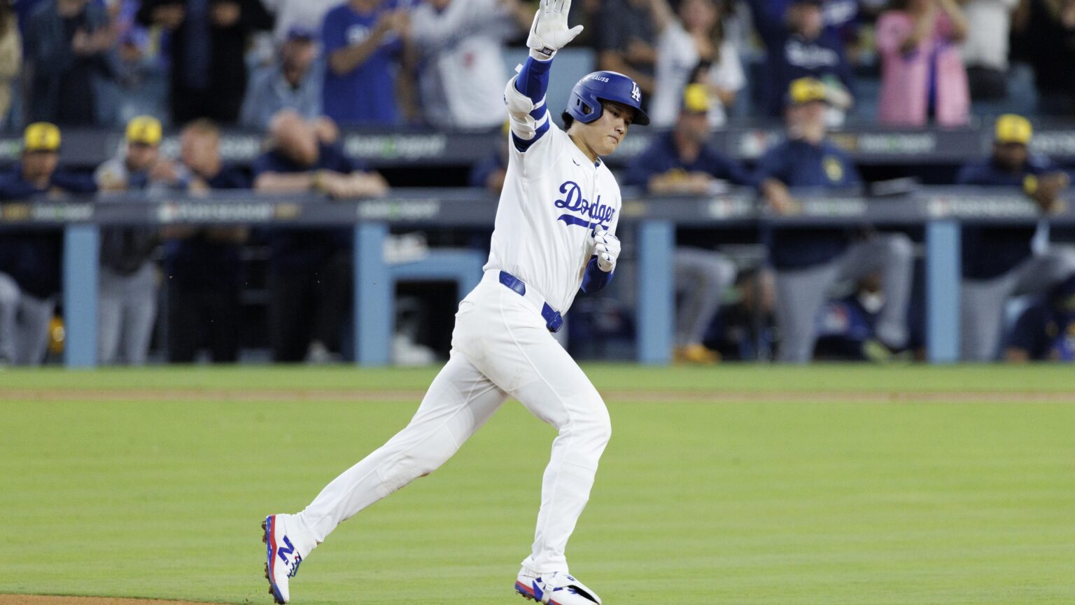 Blue Jays Manager Jokes Dodgers’ Shohei Ohtani Needs to Return Items from FA Meeting Blue Jays Manager Jokes Dodgers’ Shohei Ohtani Needs to Return Items from FA Meeting