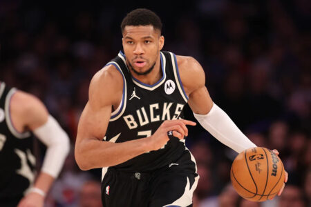 Knicks and Bucks reportedly engaged in Giannis Antetokounmpo trade talks during the offseason
