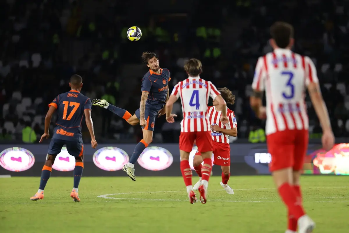 Atletico Madrid and Inter during a mid-season friendly in Libya (via www.inter.it)