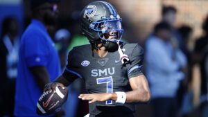 SMU QB Kevin Jennings Stuns Fans with Behind-the-Back Pass Video vs. Stanford