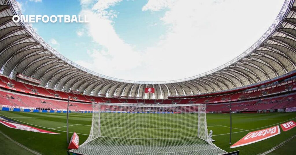 📋 Inter line-up to face Sport and push clear of the drop zone 📋 Inter line-up to face Sport and push clear of the drop zone