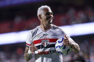 📹 Ten-man São Paulo beat Fortaleza, end long winless run