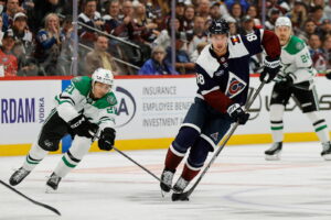Necas & Mackinnon’s 3-Point Effort Not Enough as Stars Beat the Avalanche 5-4