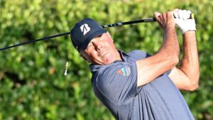 Matt Kuchar surges behind Garrick Higgo in Sanderson Farms Championship