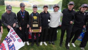 Andrew Johannsen and Dowling Catholic claim 4A boys state golf titles