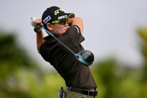 Japan’s Akie Iwai seizes LPGA lead in Hawaii