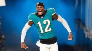Travis Hunter Wows NFL Fans With Highlight-Reel Plays for Jaguars vs. Chiefs on MNF