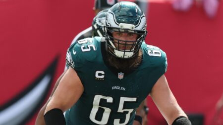 NFL’s Vincent Lists Lane Johnson, Tunsil Among Leaders for 1st ‘Protector of the Year’