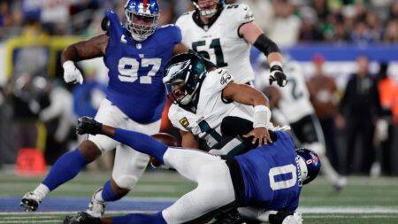 Jalen Hurts, Eagles Ripped by NFL Fans After 2nd Straight Loss Following Giants’ Win