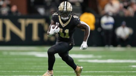 Saints’ Alvin Kamara Reportedly Avoided Serious Ankle Injury, RB Is Day-to-Day