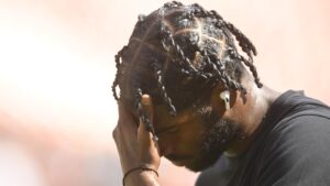 Shedeur Sanders Keeps Making His Biggest Problem Worse