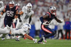 Stefon Diggs, Drake Maye Impress NFL Fans as Patriots Top Josh Allen, Bills on Late FG