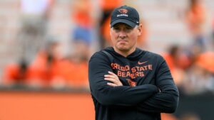 Winless Oregon State is caught in a quagmire, but don’t expect the Beavers to jump into coaching carousel