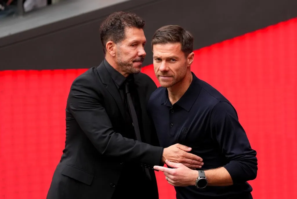 Diego Simeone with Xabi Alonso