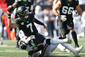 Fantasy Football: Justin Fields, Derrick Henry and 4 other players to consider fading in Week 6