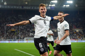 Qualifiers: Germany breathe easy, Mbappé makes the difference and 🇸🇪 bottom