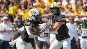 Week 7 college football picks, odds, betting advice, predictions against the spread