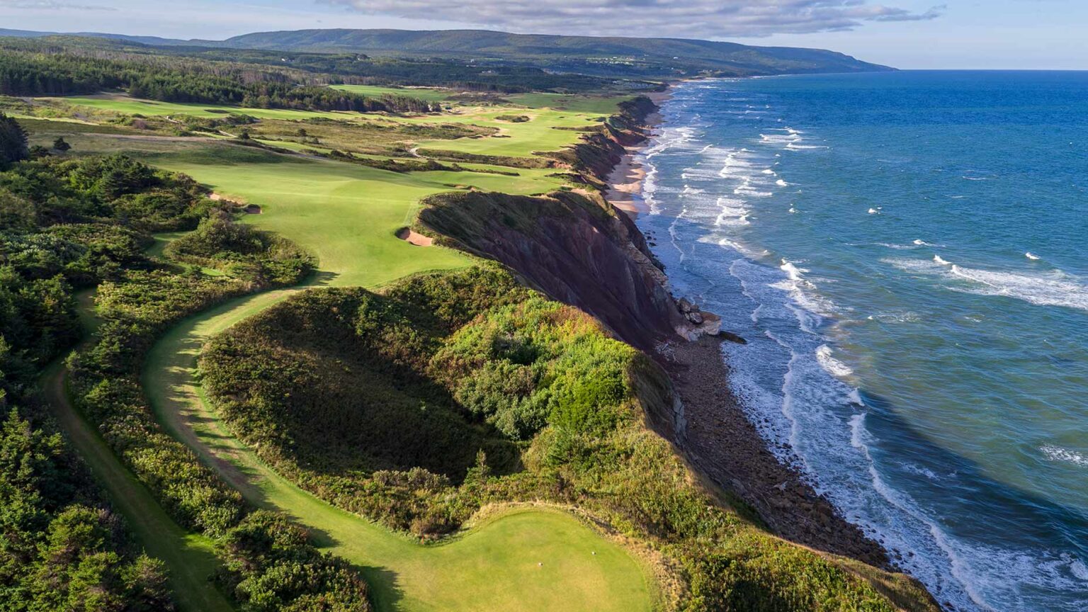 Why the fall season at Cabot Cape Breton is the longest on fun