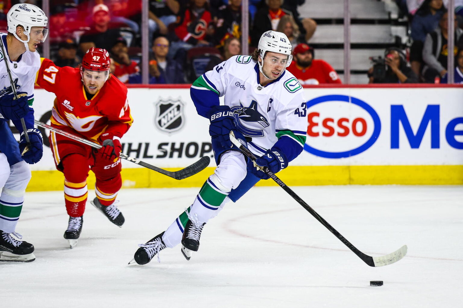 Canucks Steamroll Over Flames in Calgary