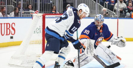 Jets Aim to End Struggles Against Islanders in Thanksgiving Clash
