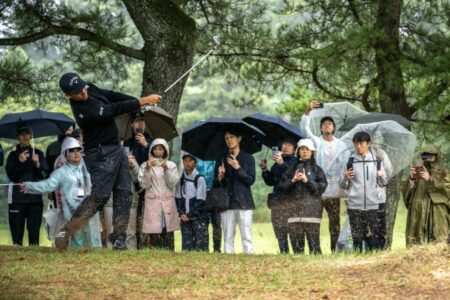 Schauffele grabs share of Japan lead in bid to break drought