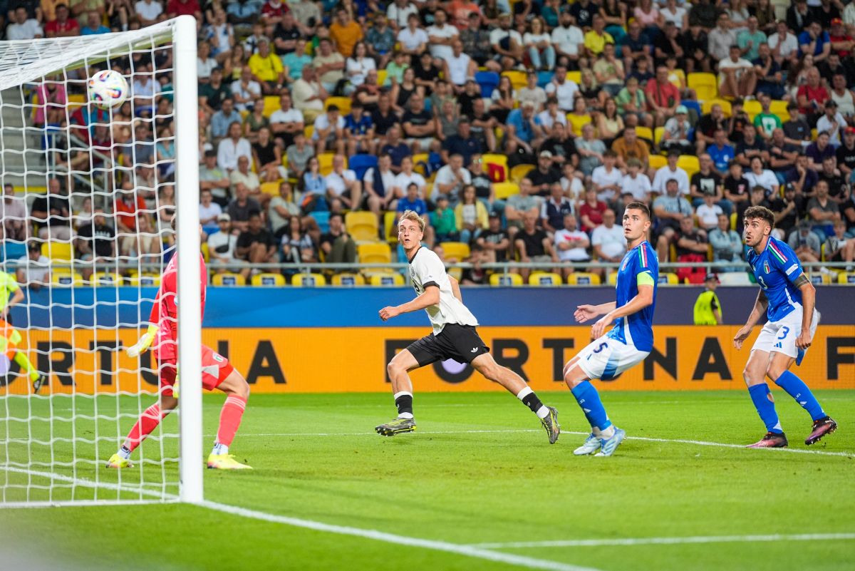 https://www.gazzetta.it/calcio/nazionali/eurou21/23-06-2025/nunziata-attacca-partita-rovinata-dall-arbitro-la-germania-la-palla-l-ha-vista-poco.shtml?refresh_ce