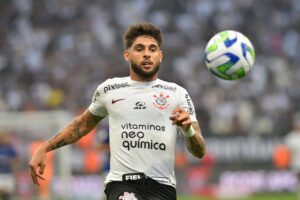 Wolves move for 15-goal Brazilian star