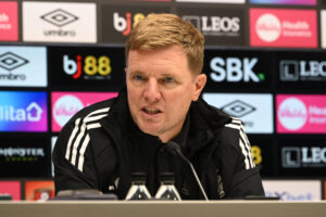 Eddie Howe responds to links to Man United job