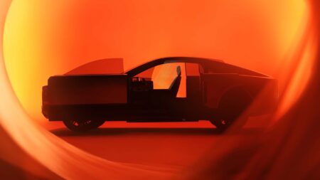 Toyota’s Super-Luxury Century Brand Shows Stately Coupe
