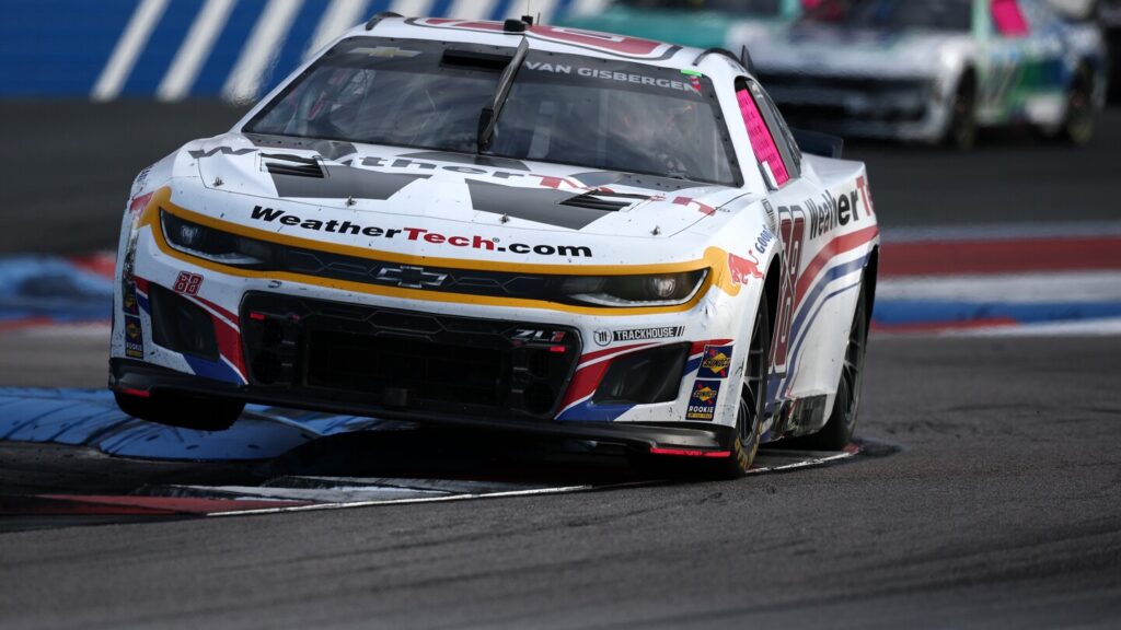 Shane van Gisbergen wins Charlotte Roval; Logano barely advances over Chastain