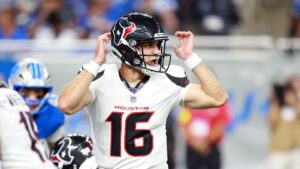 Cardinals sign QB Kedon Slovis to 53-man roster