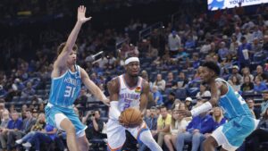 How to watch Oklahoma City Thunder vs. Milwaukee Bucks: TV/live stream info, preview, tip off time
