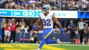 Jaguars sign RB Cody Schrader