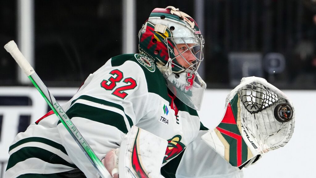 Wild give goalie Filip Gustavsson a 5-year,  million contract extension