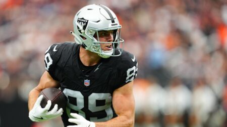 Raiders now not expecting Brock Bowers to play today against Colts