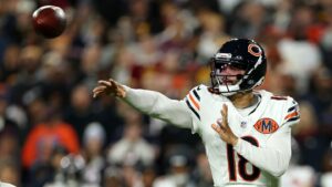 Monday Night Football: Bears lead mistake-prone Commanders 13-7 at halftime