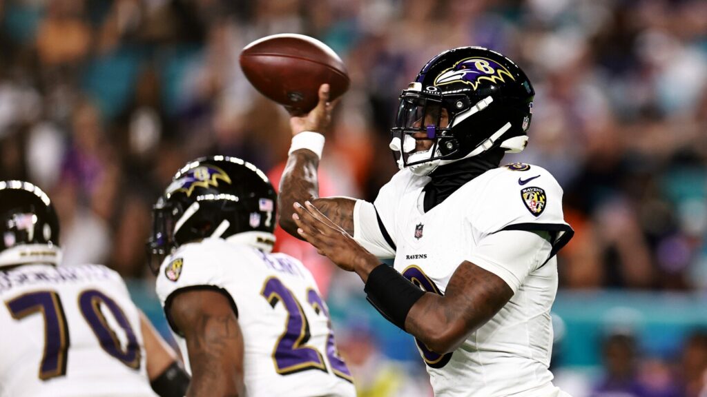 Lamar Jackson’s third TD pass gives Ravens a 21-6 lead Lamar Jackson’s third TD pass gives Ravens a 21-6 lead