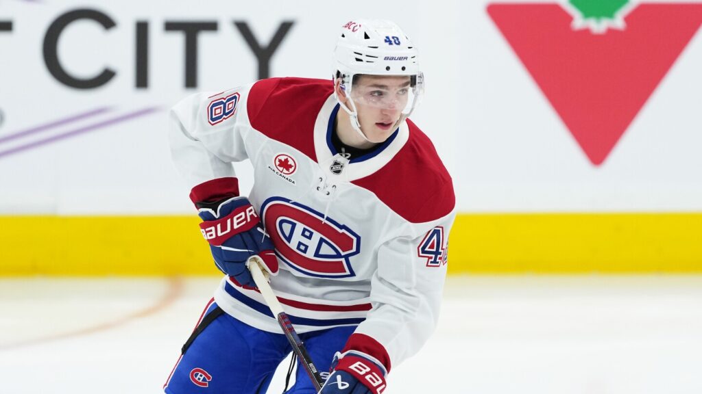 Montreal Canadiens sign 2025 rookie of the year Lane Hutson to 8-year, .8M contract extension