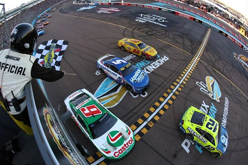 Ryan Blaney, Team Penske Ford, Brad Keselowski, Roush Fenway Keselowski Racing Ford, Kyle Larson, Hendrick Motorsports Chevrolet, Joey Logano, Team Penske Ford