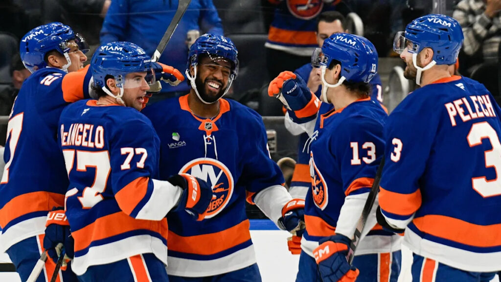 Anthony Duclair has hat trick, two assists, Jacob Markstrom struggles as Islanders rout Devils 9-0