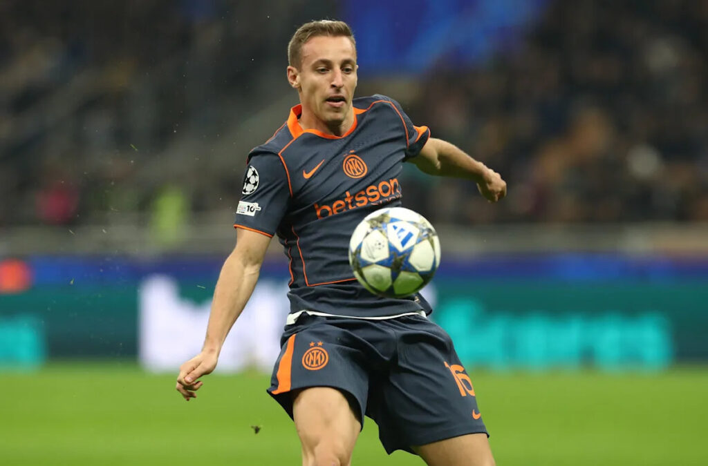 Report – Negotiations Between Inter Milan & Galatasaray Over Italy Flop Midfielder Underway