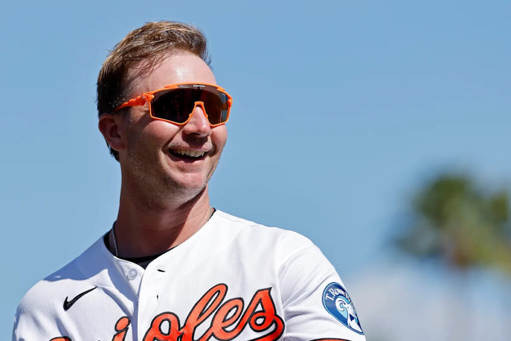 Orioles’ Pete Alonso invites comedian John Oliver’s son to a game after breaking young Mets fan’s heart