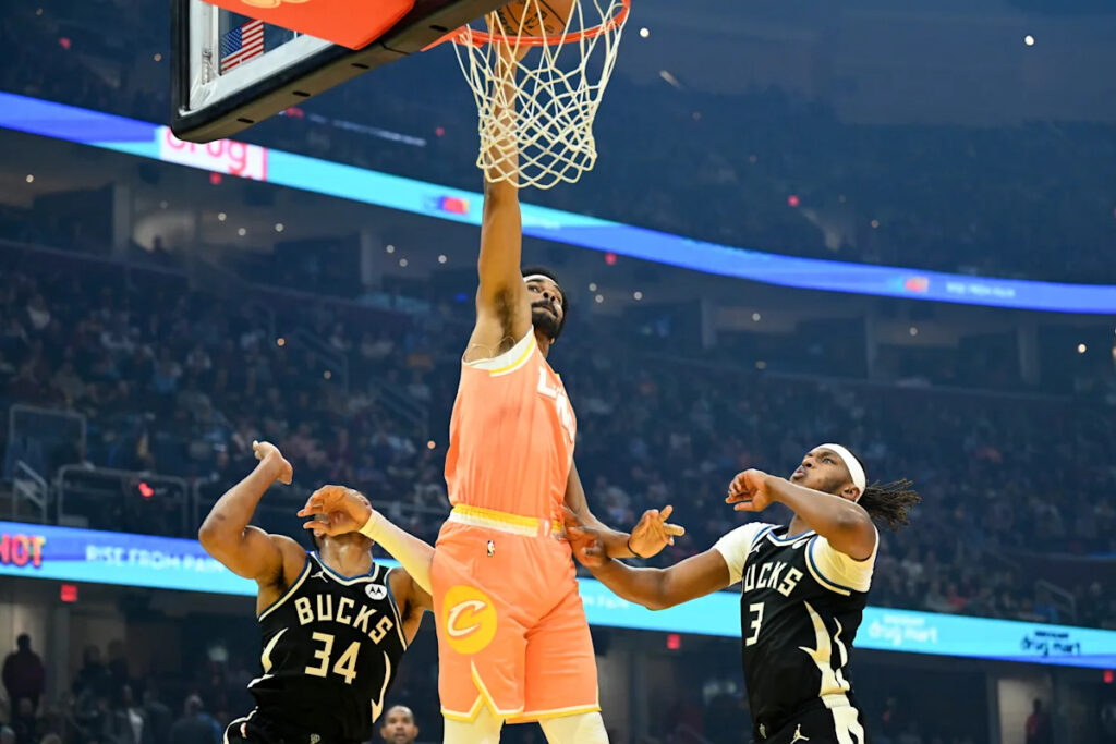 Cavs at Bucks open gamethread