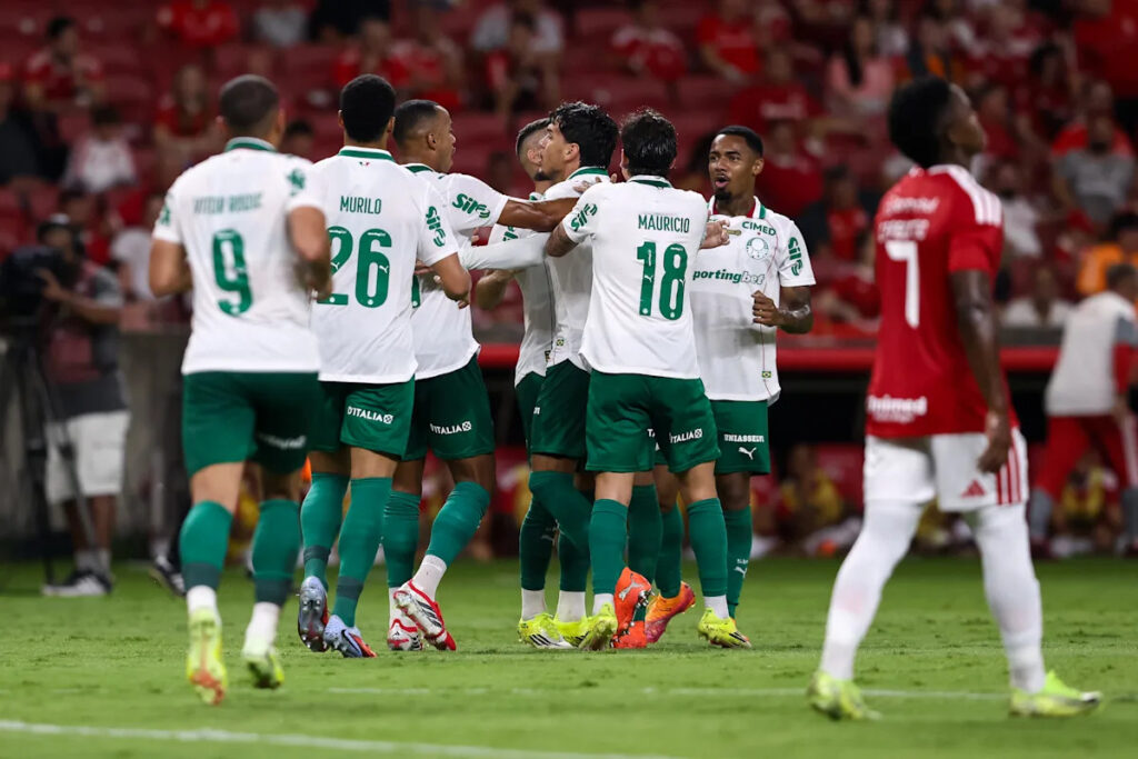 📹 Inter score a screamer, but Palmeiras win and go top of the Brasileirão