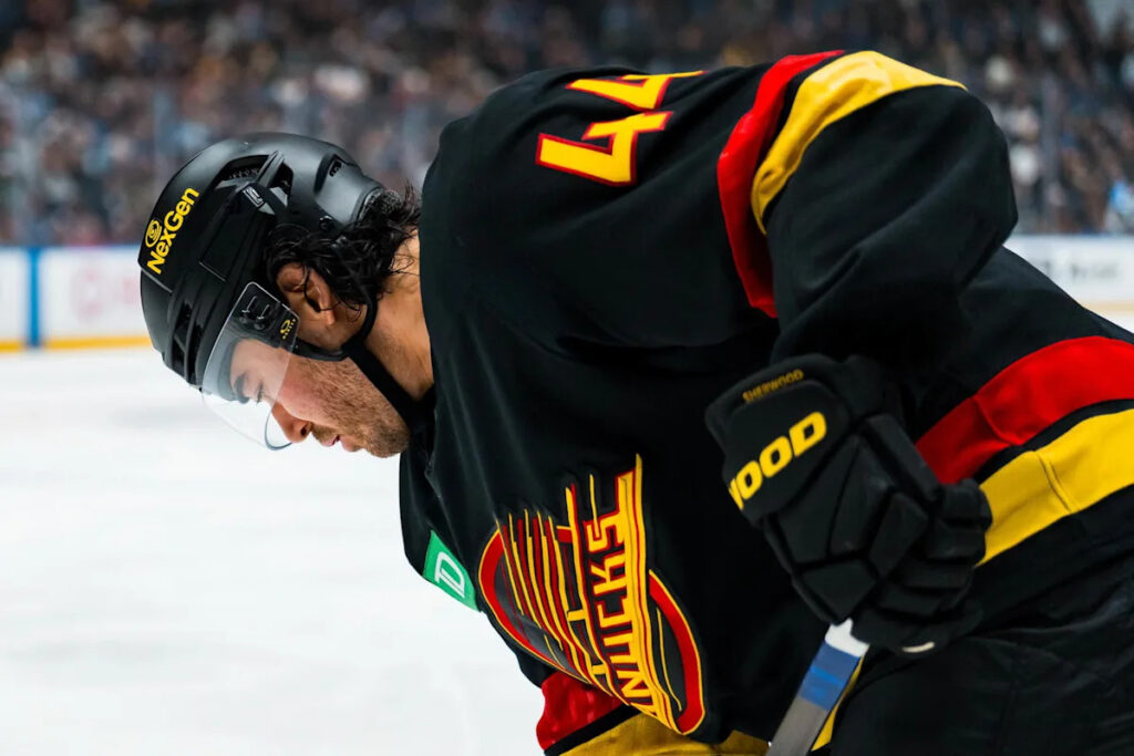 NHL Rumors: 2 Trade Fits For Sharks’ Kiefer Sherwood NHL Rumors: 2 Trade Fits For Sharks’ Kiefer Sherwood