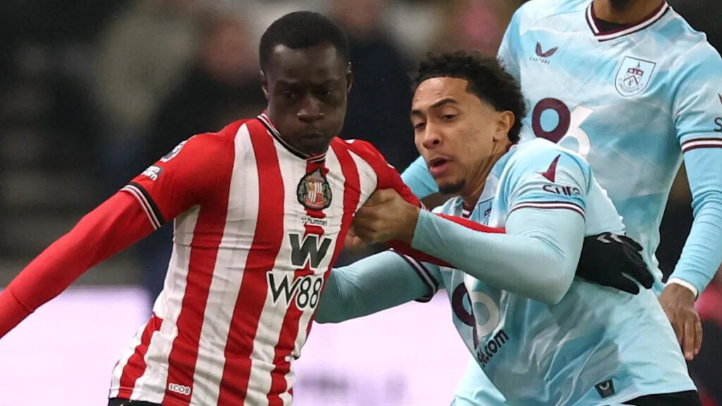 Premier League: Deflected Diarra strike gives Sunderland early lead over Burnley