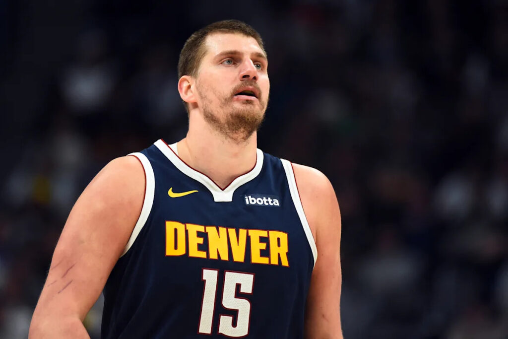 Nikola Jokić angrily confronts Lu Dort for tripping him as tempers flare in Nuggets-Thunder Nikola Jokić angrily confronts Lu Dort for tripping him as tempers flare in Nuggets-Thunder